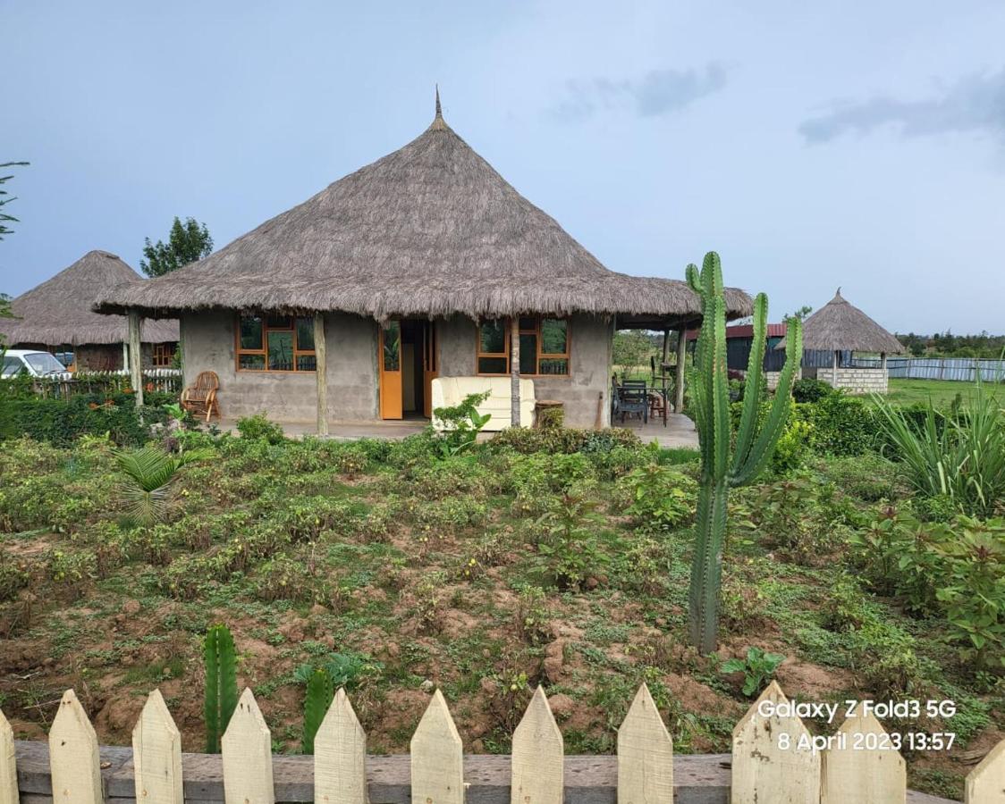 Le Tai Village Resort Near Solio Game Reserve Mweiga Bagian luar foto