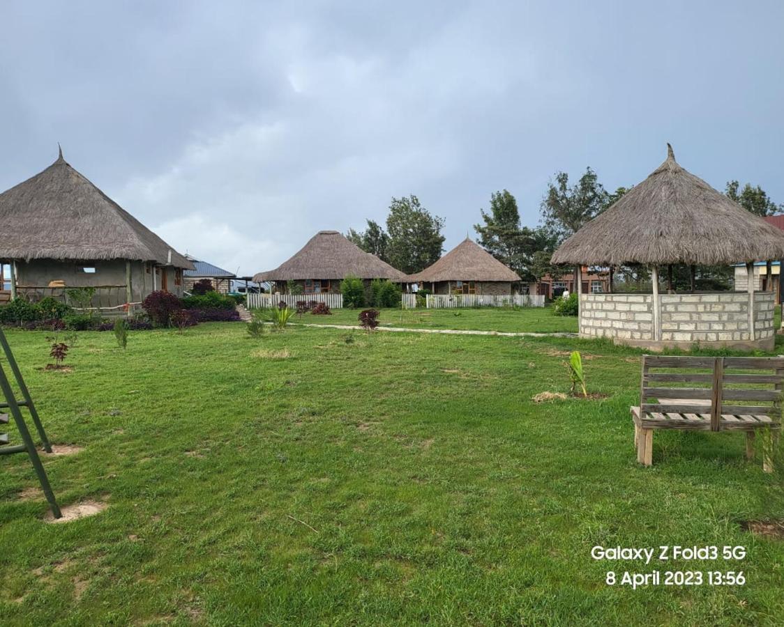 Le Tai Village Resort Near Solio Game Reserve Mweiga Bagian luar foto