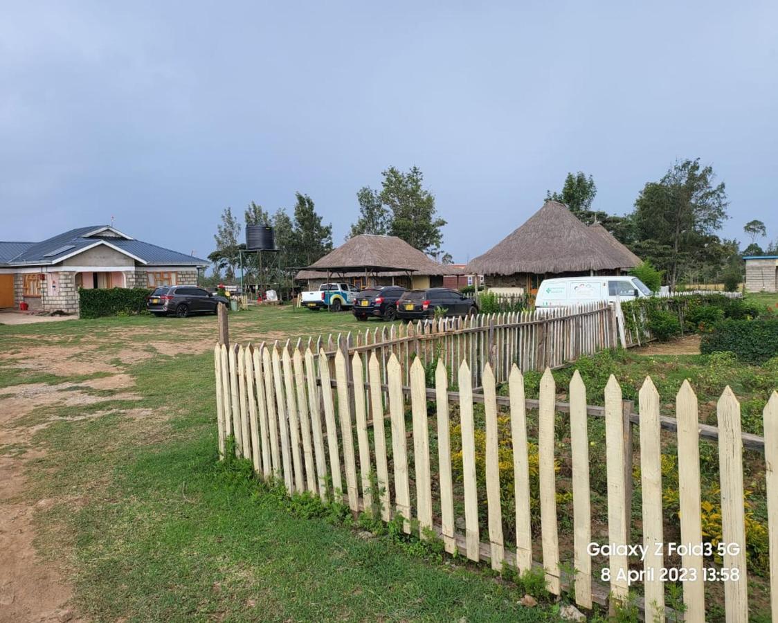 Le Tai Village Resort Near Solio Game Reserve Mweiga Bagian luar foto