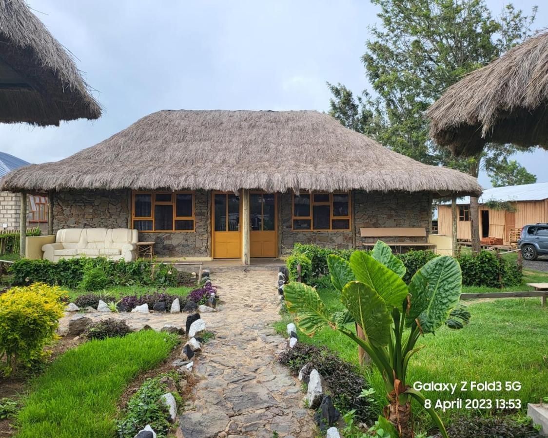 Le Tai Village Resort Near Solio Game Reserve Mweiga Bagian luar foto