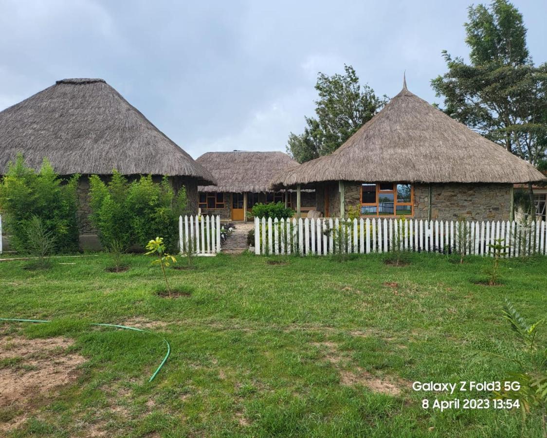Le Tai Village Resort Near Solio Game Reserve Mweiga Bagian luar foto